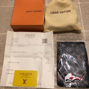 Louis Vuitton belt